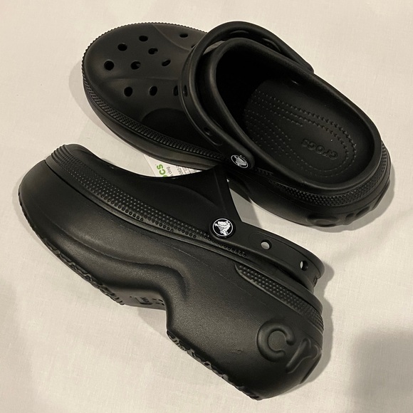 NWT CROCS Black Platform Shoes Bella Clogs size womens 6 - Picture 10 of 11